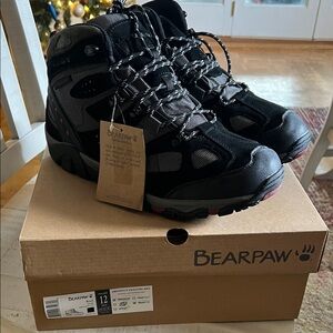 BearPaw NWT Black and Gray Outdoor Boots